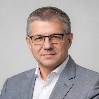 Руслан Андреев