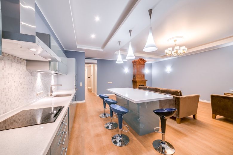 Вытяжка и вентиляция: как не превратить гостиную в ресторанный цех